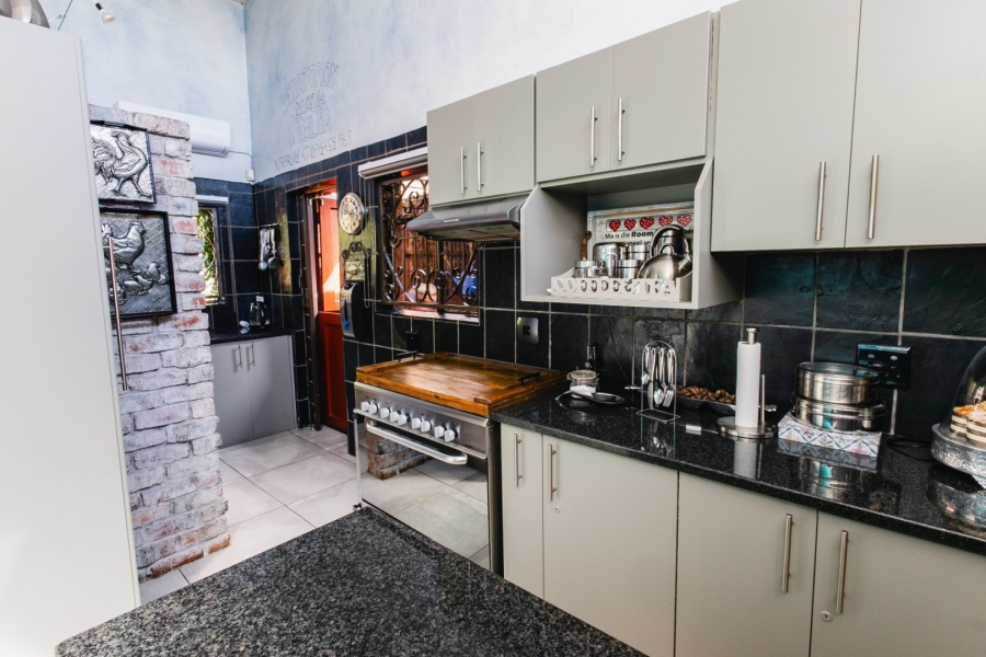5 Bedroom Property for Sale in Dan Pienaar Free State